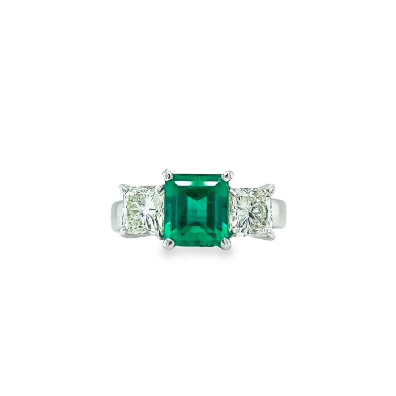 EMERALD COCKTAIL RING
