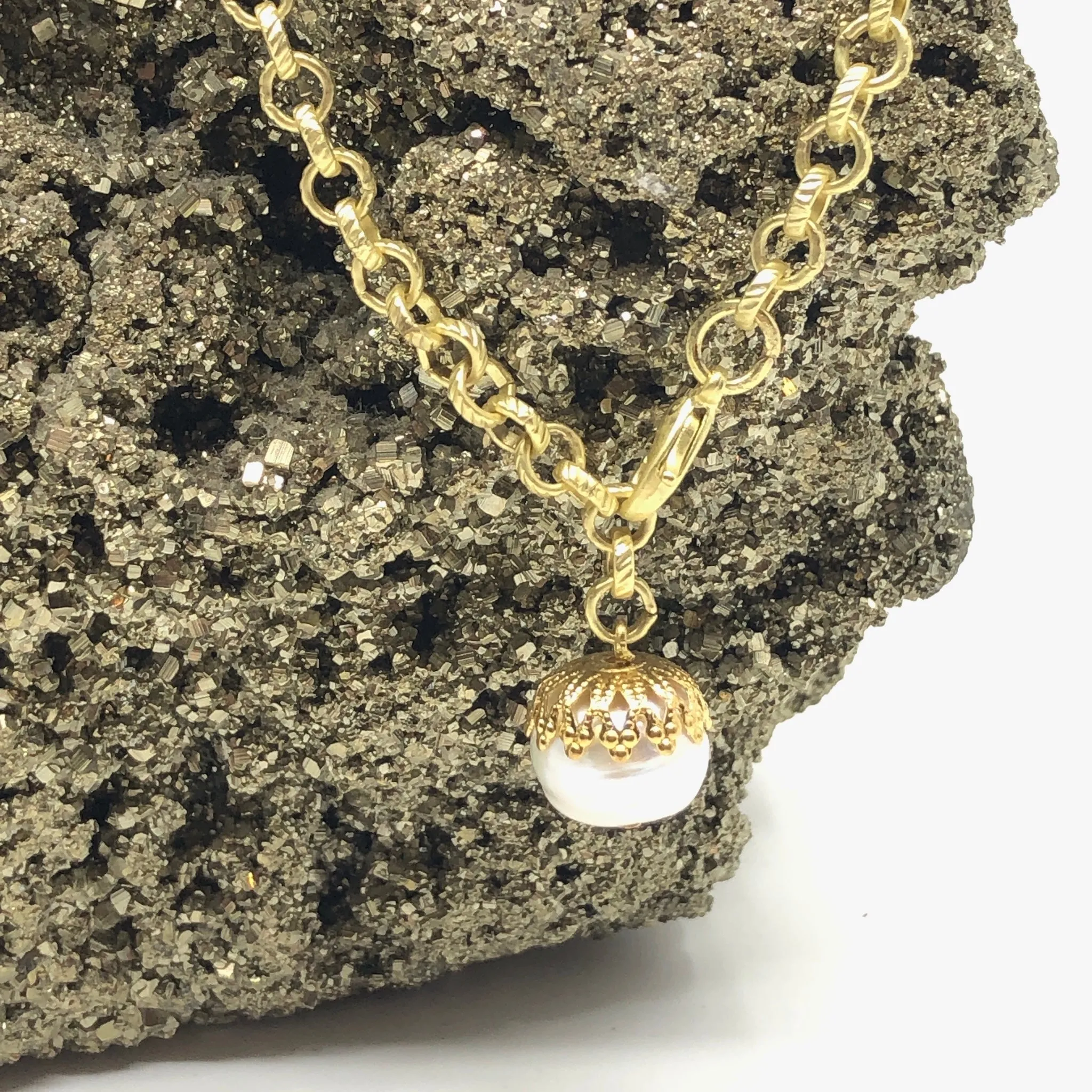 Flirty Pearl Bracelet