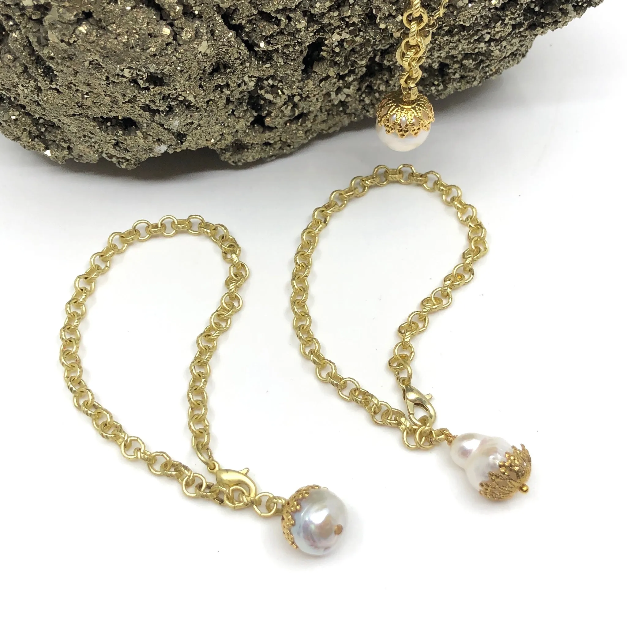 Flirty Pearl Bracelet