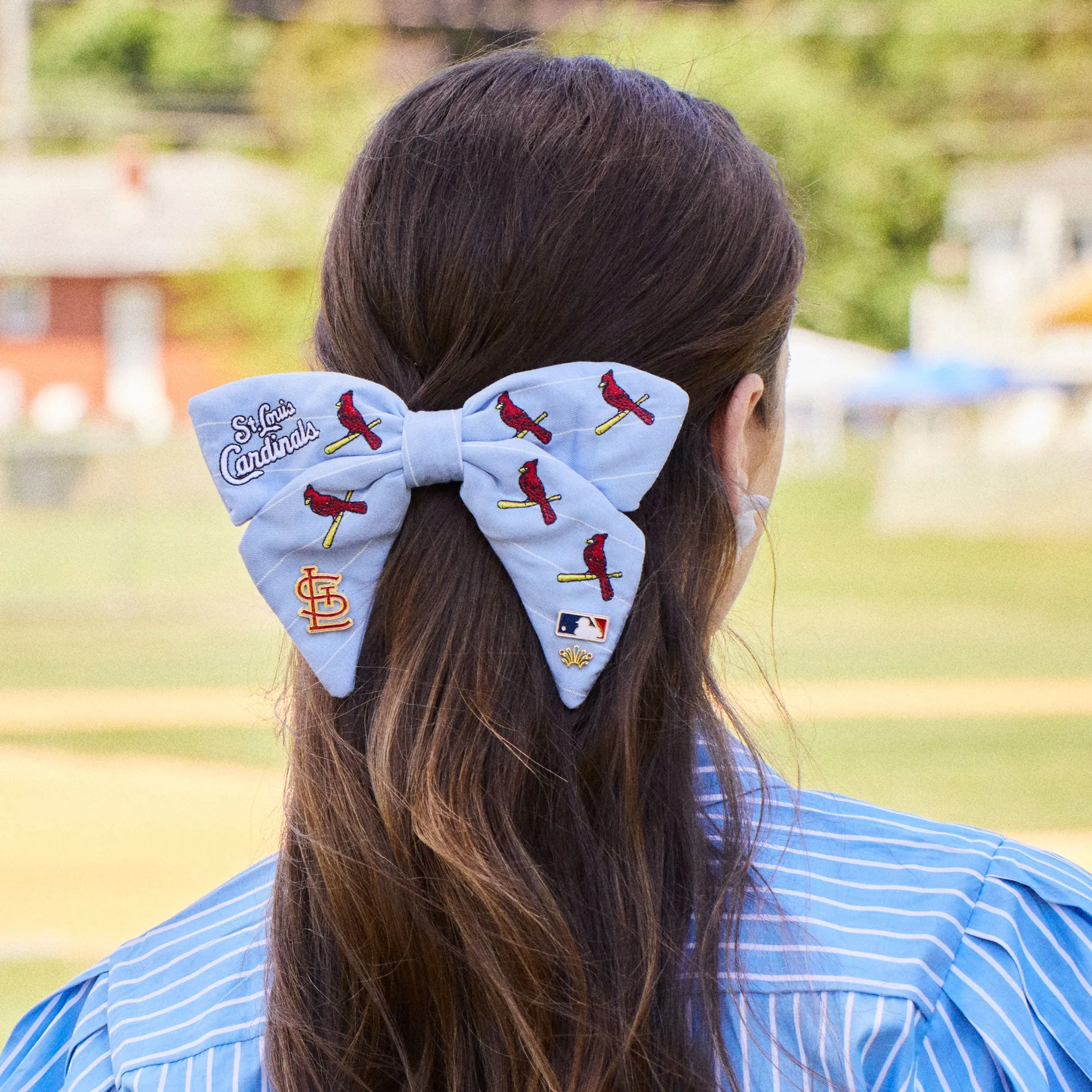 ST LOUIS CARDINALS LELE SADOUGHI / MLB SKY MLB BOW BARRETTE